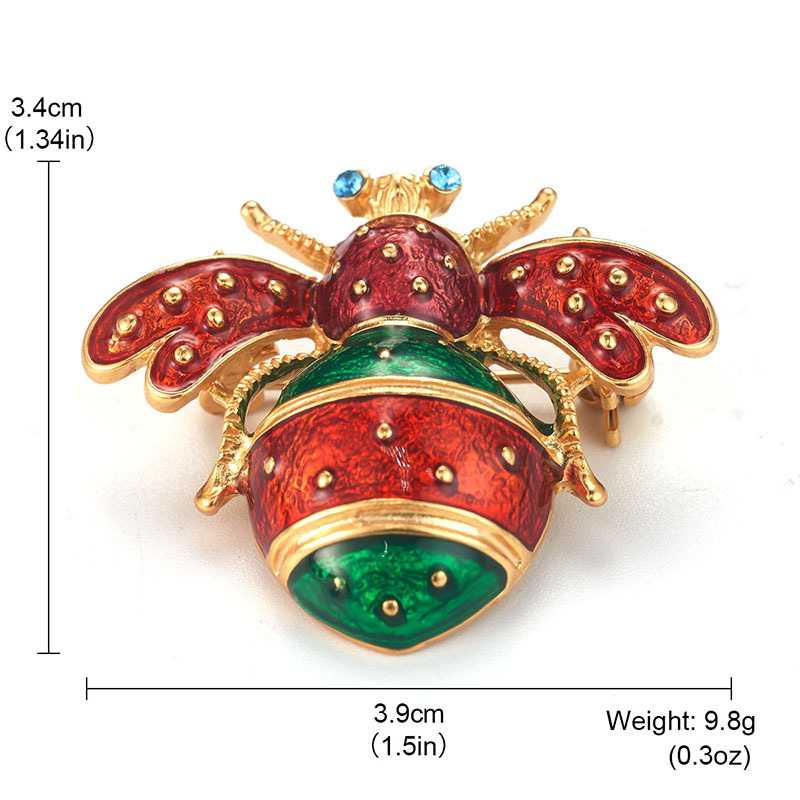 New wholesale vintage Baroque brooch in red and green with a French high-end touch, featuring bee enamel drop glaze for a fashionable look Application Scenario