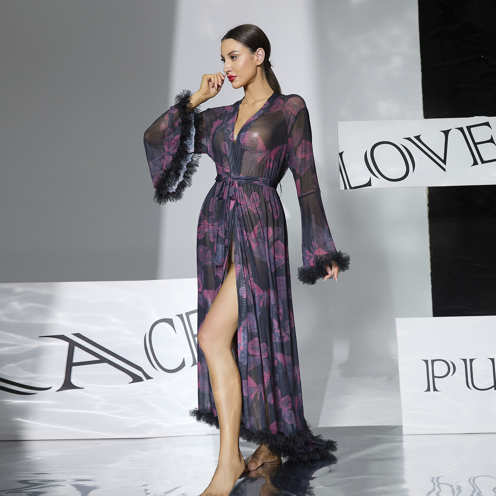European and American large flared sleeve butterfly print mesh bathrobe, tie tassel, fringed high slit bathrobe, home wear 1119 Application Scenario