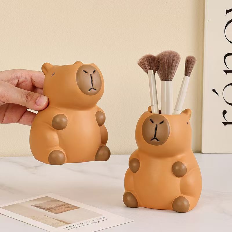 Kapipala pen holder, a cute cartoon office desktop decoration, is a personalized, creative and fun cosmetic pen storage box