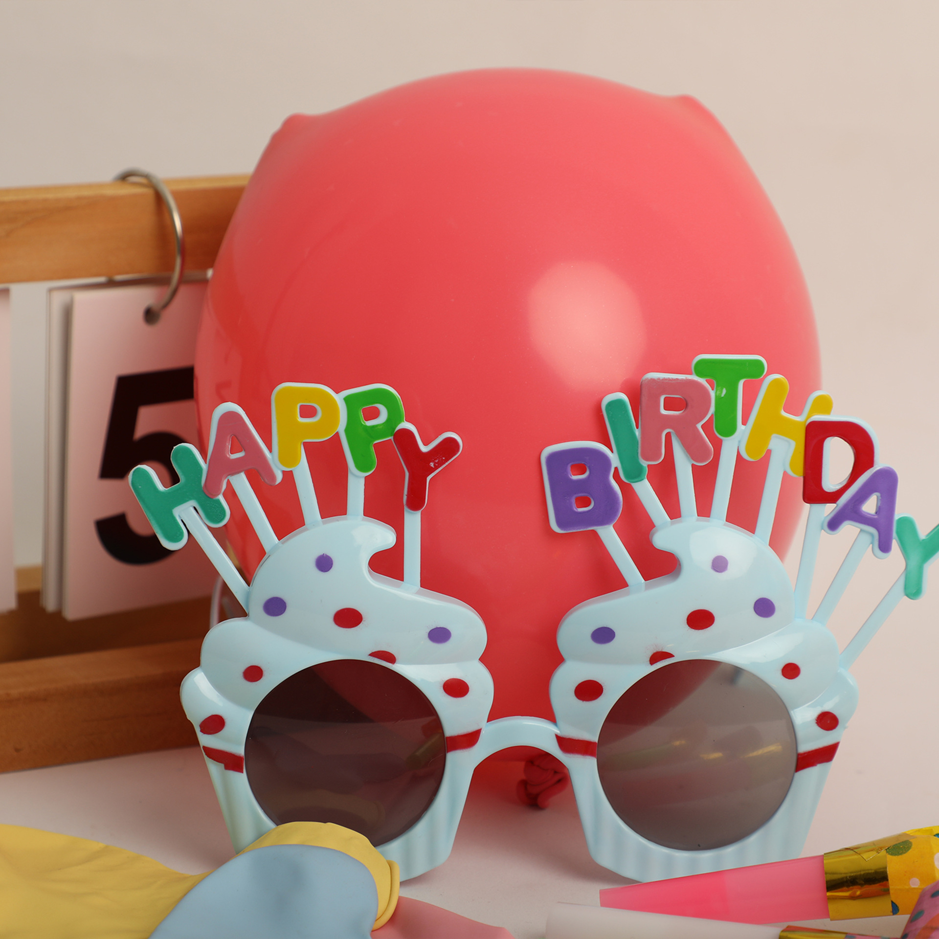 爱情告白生日派对场地气球马卡龙色派对心形圆形长条形气球打气筒