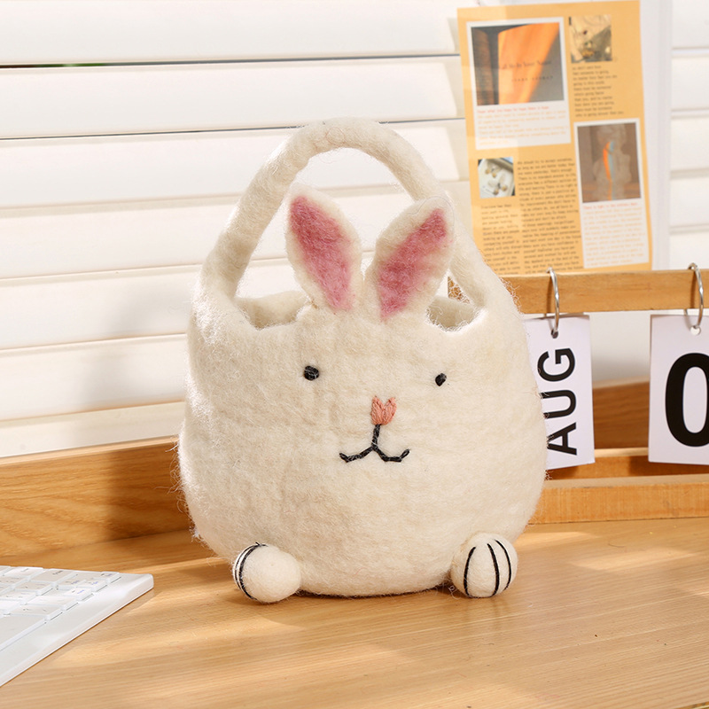 手工羊毛毡小兔手提包治愈系蜜蜂包包创意设计手拿包厂家直销礼品产品图