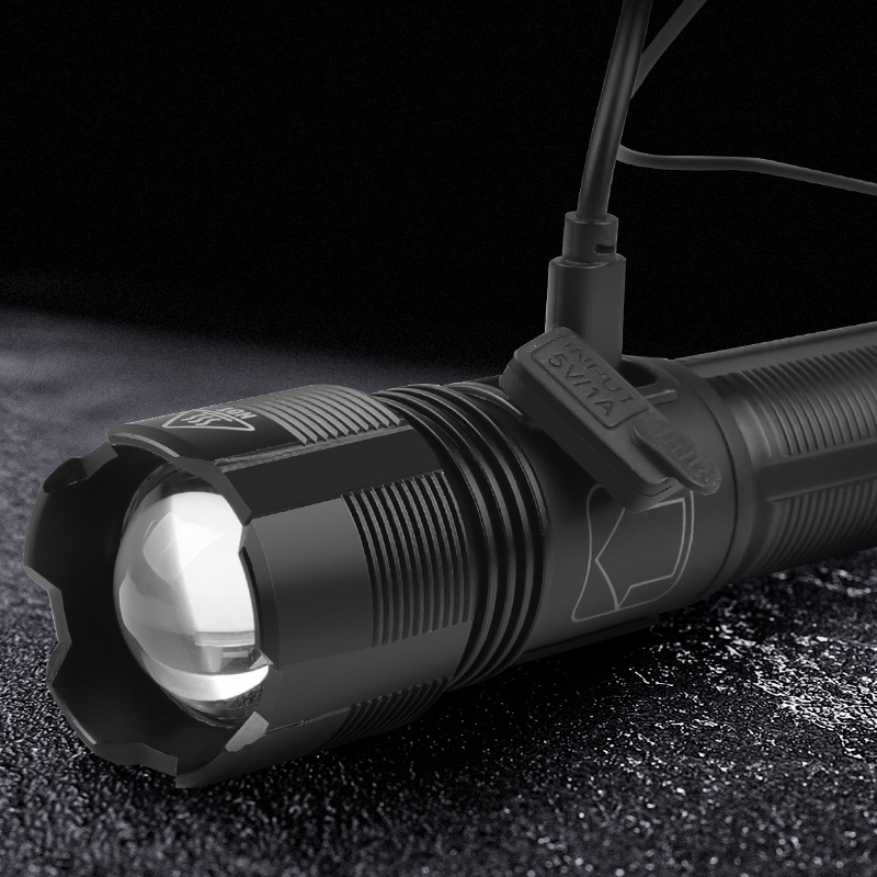 مصباح يدوي يعمل بأشعة P70 محمول على الشحنات USB، مع إظهار تركيز المصباح اليدوي المشع XHP50 عبر الحدود Specification image