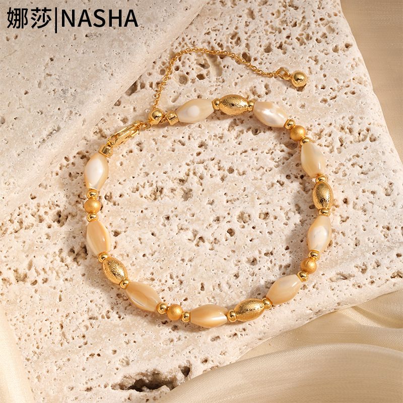 Nasha European and American Cross-border Natural Shell Necklace and Earring set, High-end jewelry set, ins Style Accessory set Application Scenario