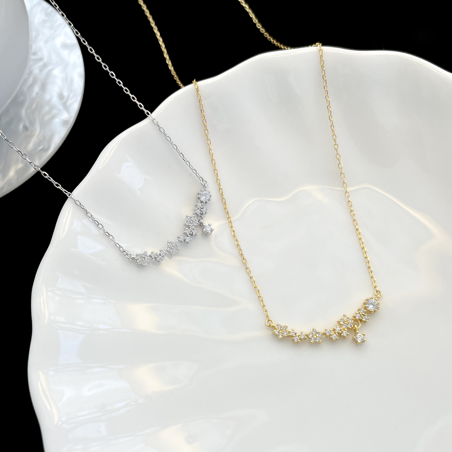 s925银项链锁骨链微满镶嵌珠宝气质字形轻锆石女星星一不规则