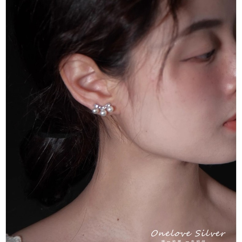 New light luxury, niche and sweet ear studs for women, small and exquisite, slightly inlaid zircon pearl mosquito repellent coil ear clips, no ear holes Specification image