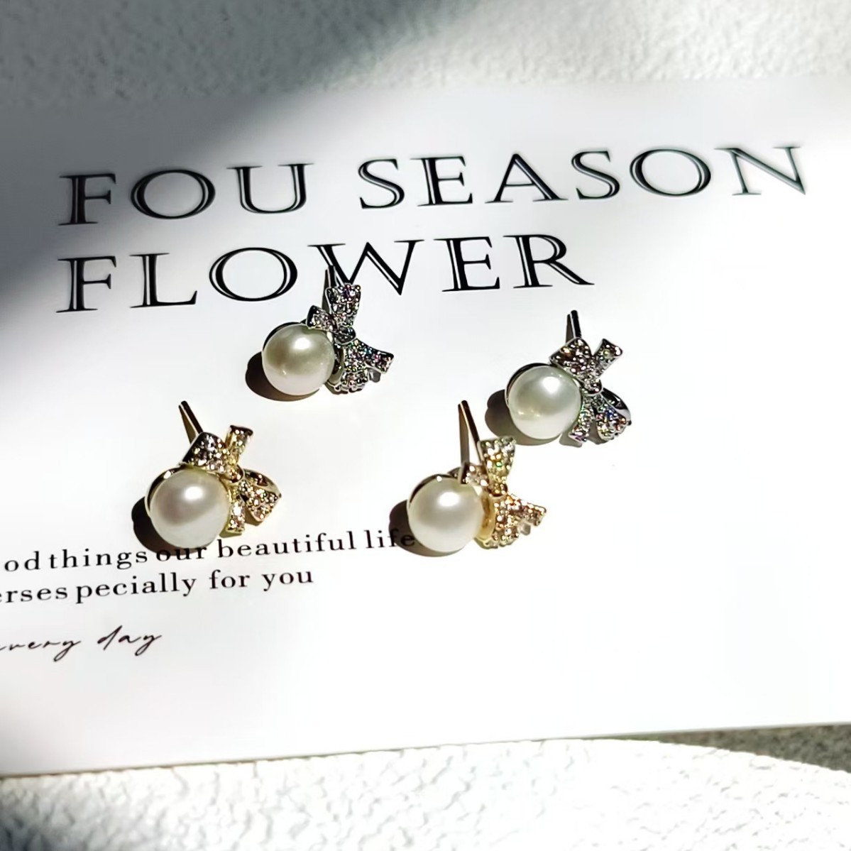 Bow stud earrings for women, retro, simple, versatile and fashionable pearl earrings, high-end, niche and elegant earrings, trendy accessories full figure