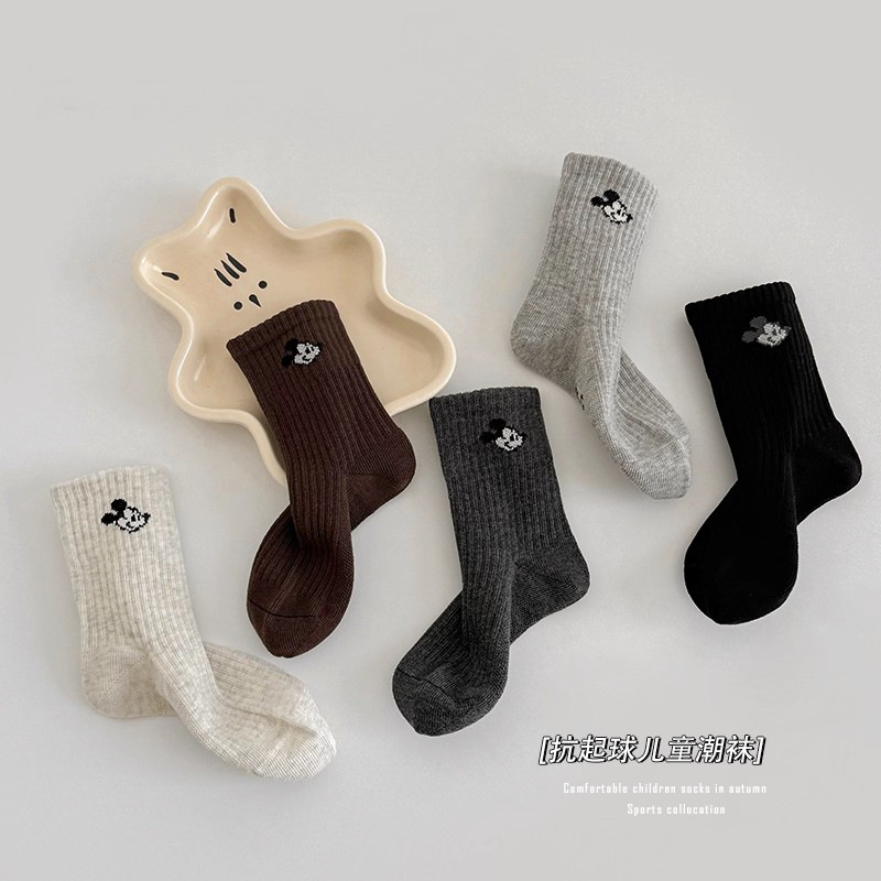 Boys' socks, Spring and autumn boneless mid-calf socks, children's Korean version Instagram cartoon Mickey Mouse trendy socks, big kids' cotton socks, autumn details Picture