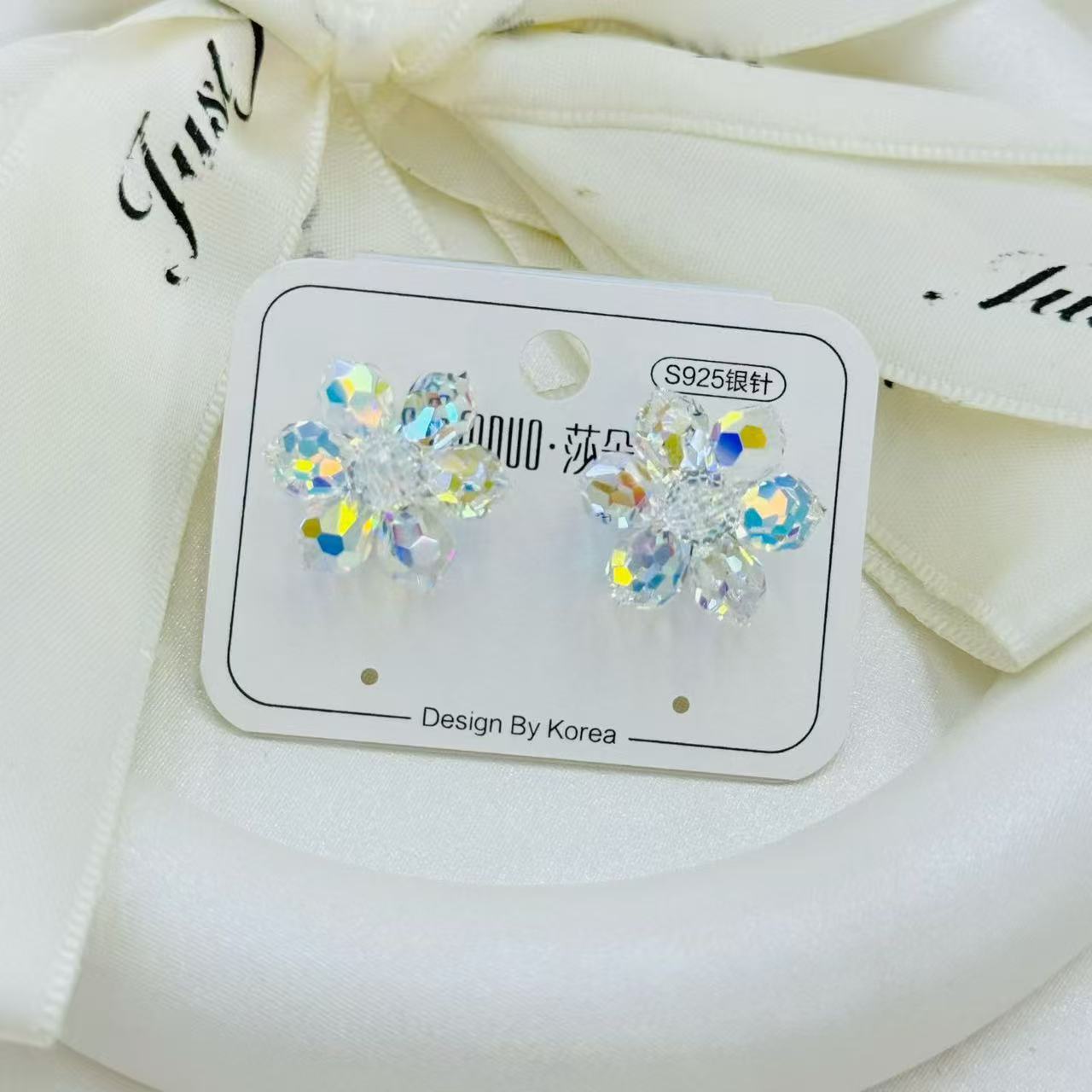 S925 Silver Needle Flower Stud earrings, Austrian crystal earrings for women, Korean version, simple and versatile earrings, anti-allergy and ear piercing Application Scenario