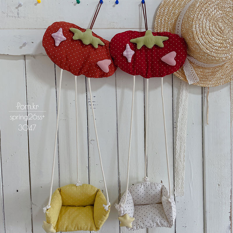 New Korean-style cloud mushroom sofa pendant, fabric handcrafted hair clip, storage great item, children's room decoration pendant Specification image