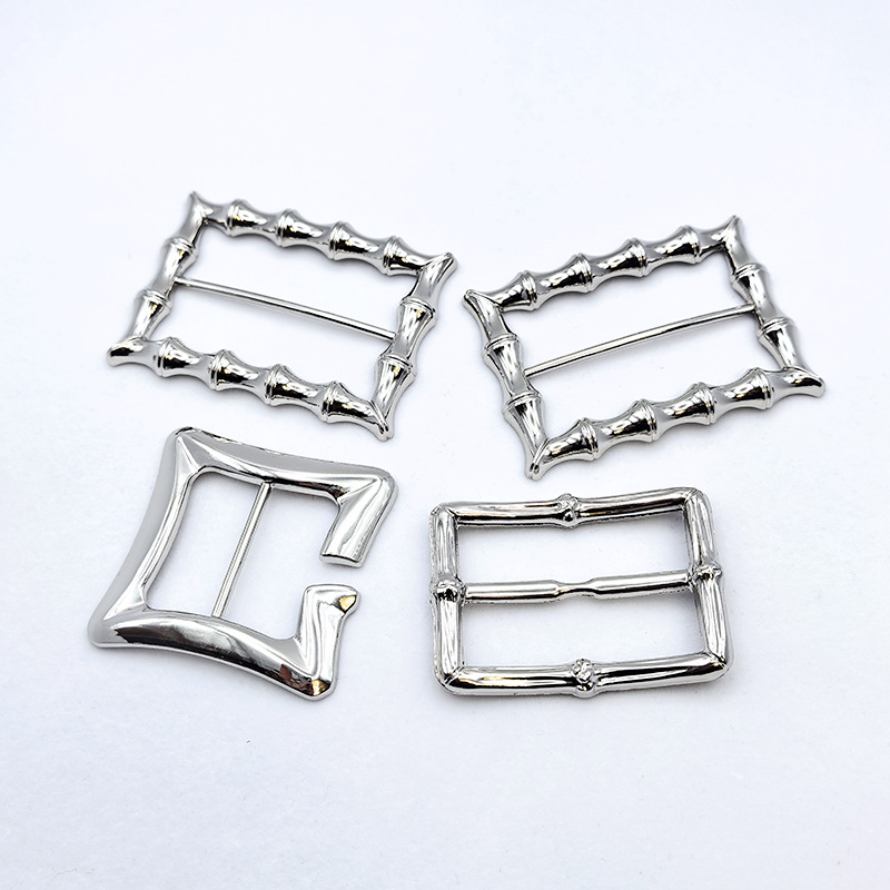 The manufacturer wholesals zinc alloy V-shaped pin buckles, belt buckles, bags, clothing, shoes and shoe accessories in various specifications Specification image