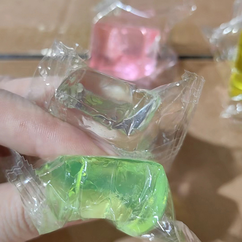 Transparent crystal ice cubes, soft and elastic cat claws, stress-relieving balls, release toys, non-toxic, slow rebound, pinching fun toys Specification image