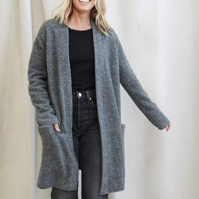 The new Amazon cardigan for the 2025 autumn/winter collection features an elegant and stylish solid-color knitted top for women details Picture