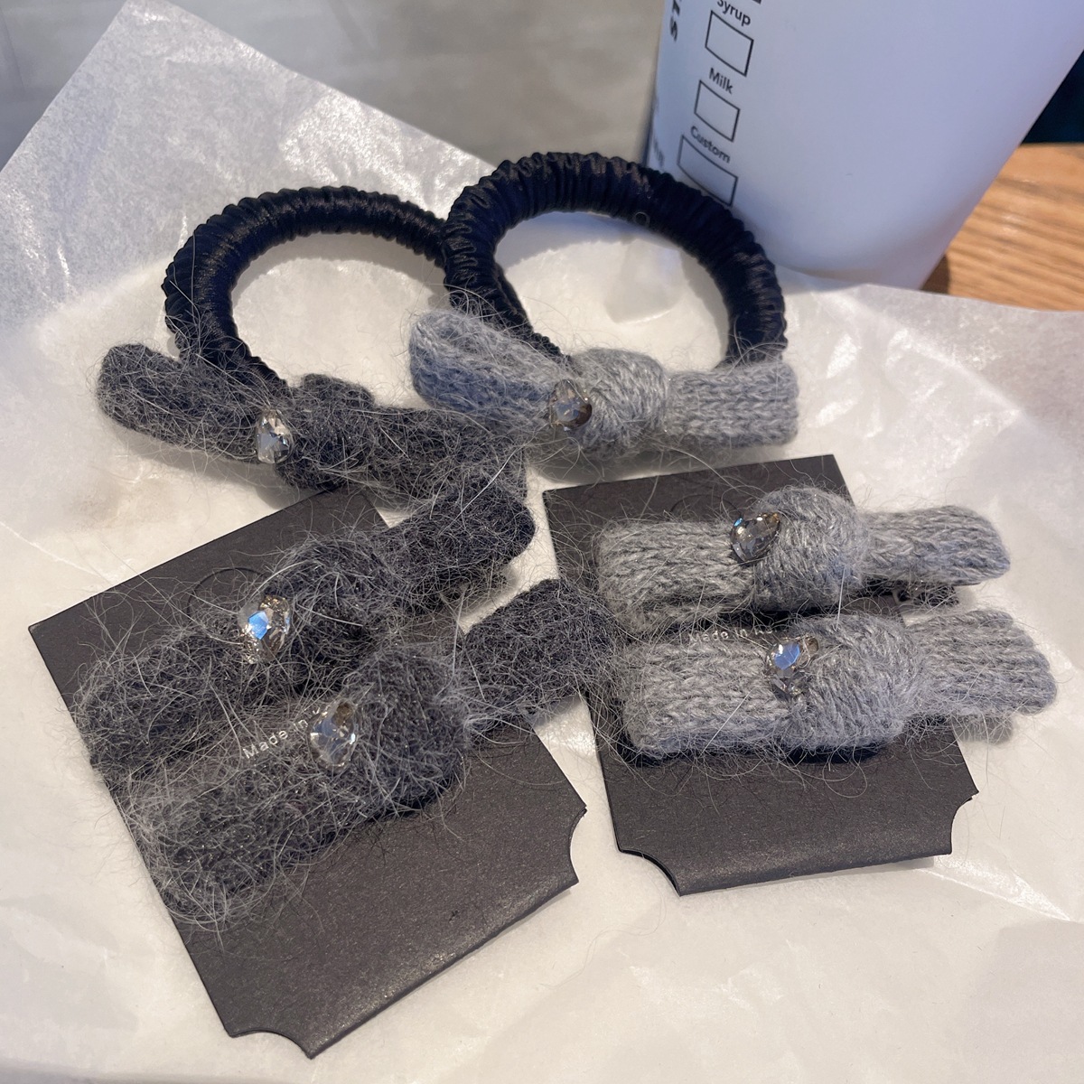 Grey high-end knotted knitted woolen duckbill clips, grey diamond hair clips, niche design side bangs clips