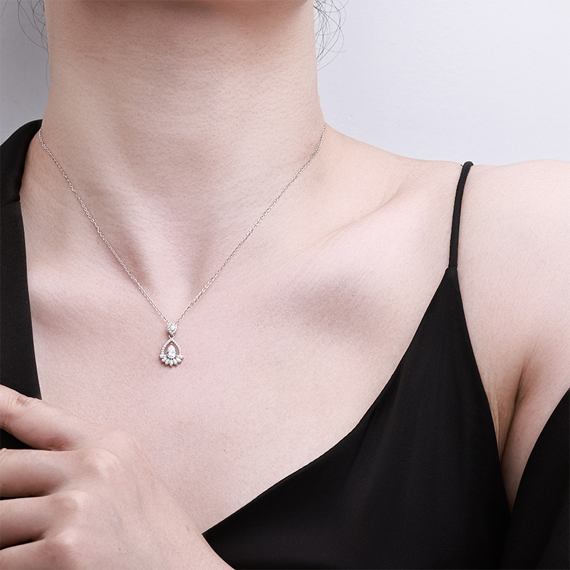 A new retro water drop necklace studded with zirconium wheat ears and leaves, and a high-end pure silver collarbone chain, light luxury and niche details Picture