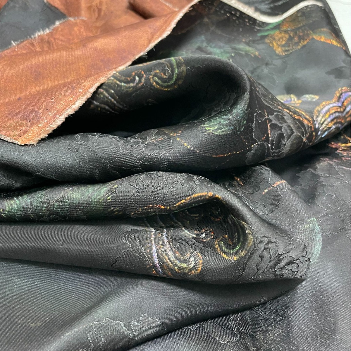 全人丝香云纱工艺布料新中式红云纱印花连衣裙套装旗袍提花面料产品图