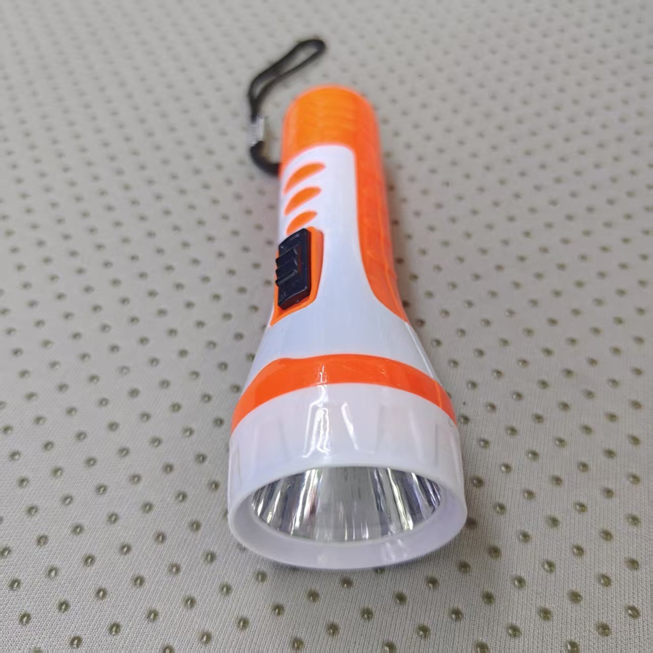 手电筒/小型手电/战术手电筒/太阳能板手电筒/手电筒装电池细节图