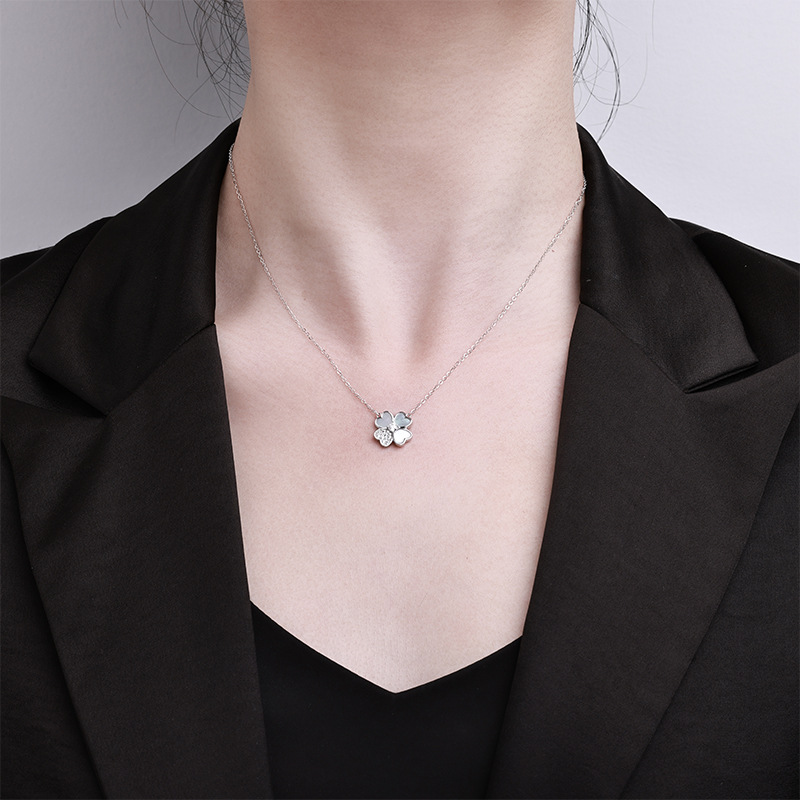 卓恒甄选跨境直播S925纯银项链女四叶草镂空白贝母莫桑石镶嵌精致女锁骨链