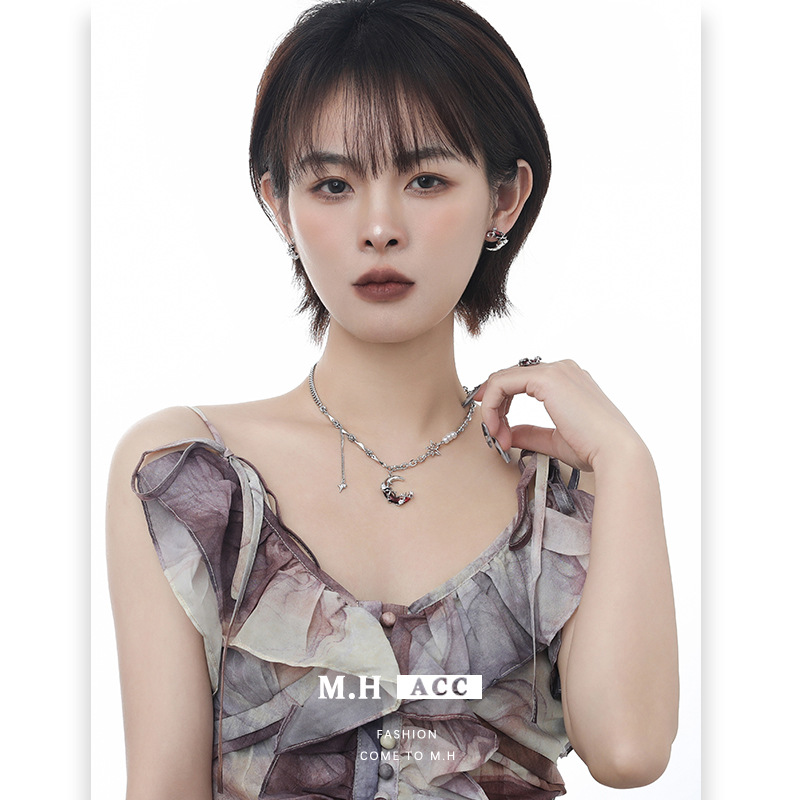 Original Scarlet Moon series necklaces with a unique and cool touch, niche design, collarbone chains, and fashionable and trendy necklaces wholesale details Picture