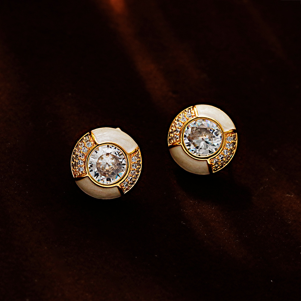 Hyacinth925 agujas de plata nicho francés ligero extravagancia delicados aretes moda temperamento adelgazar aretes 2025 nuevo estilo de moda moda Specification image