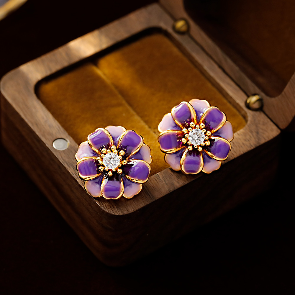 Hyacinth enamel oil drop taro purple flower stud earrings with a fashionable and unique design, light luxury zircon earrings, will be a bestseller on Douyin in 2025 Application Scenario