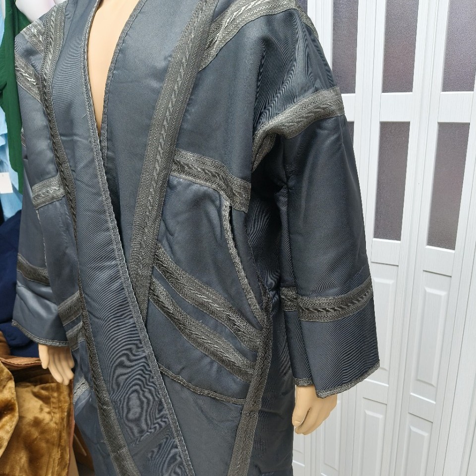 跨境热卖冬季加厚斜纹纱卡男士长袍开衫保暖无帽口袋冬袍现货产品图