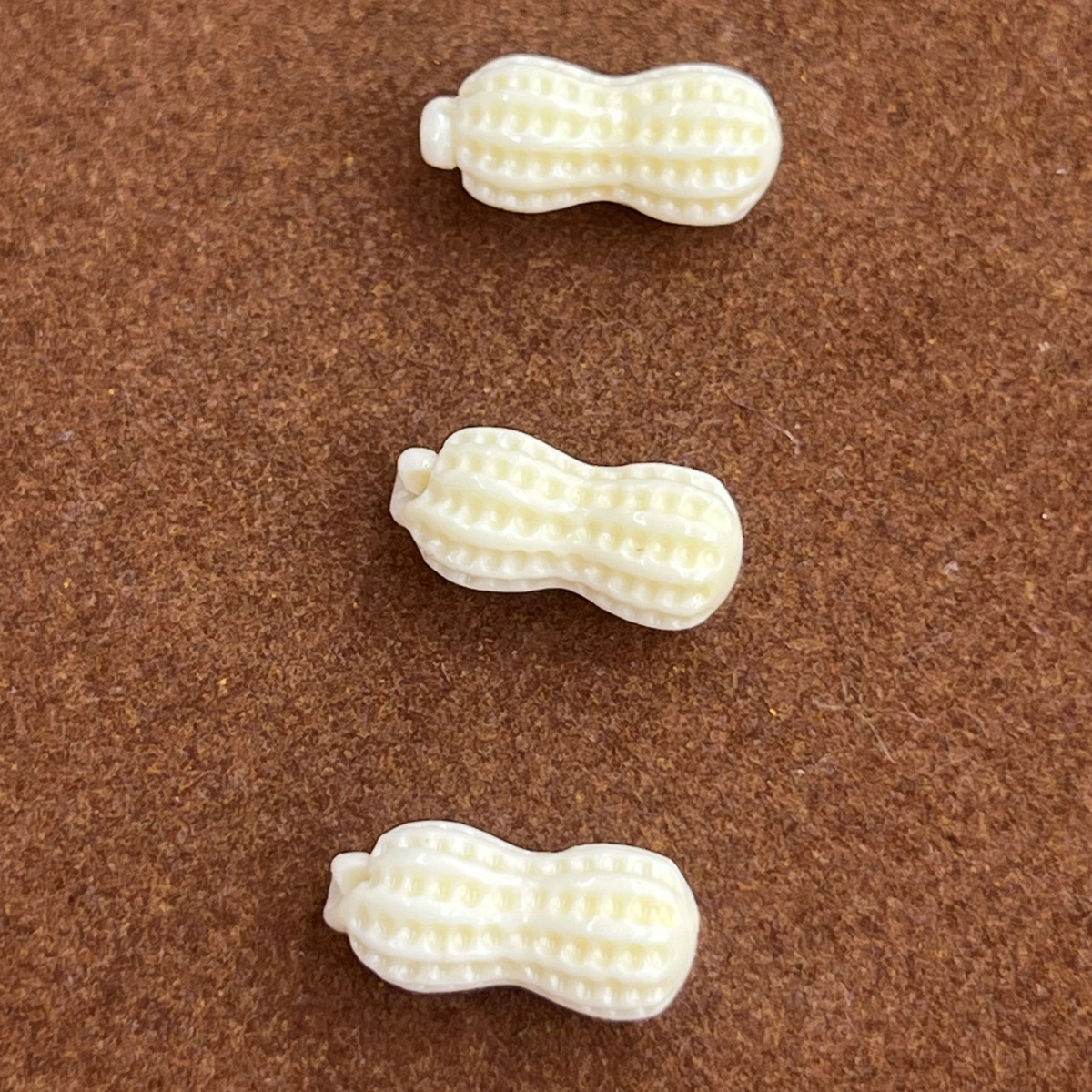 Natural freshwater pearl peanut pendants, DIY handcrafted jewelry accessories, exquisite cross-border jewelry production and wholesale Application Scenario