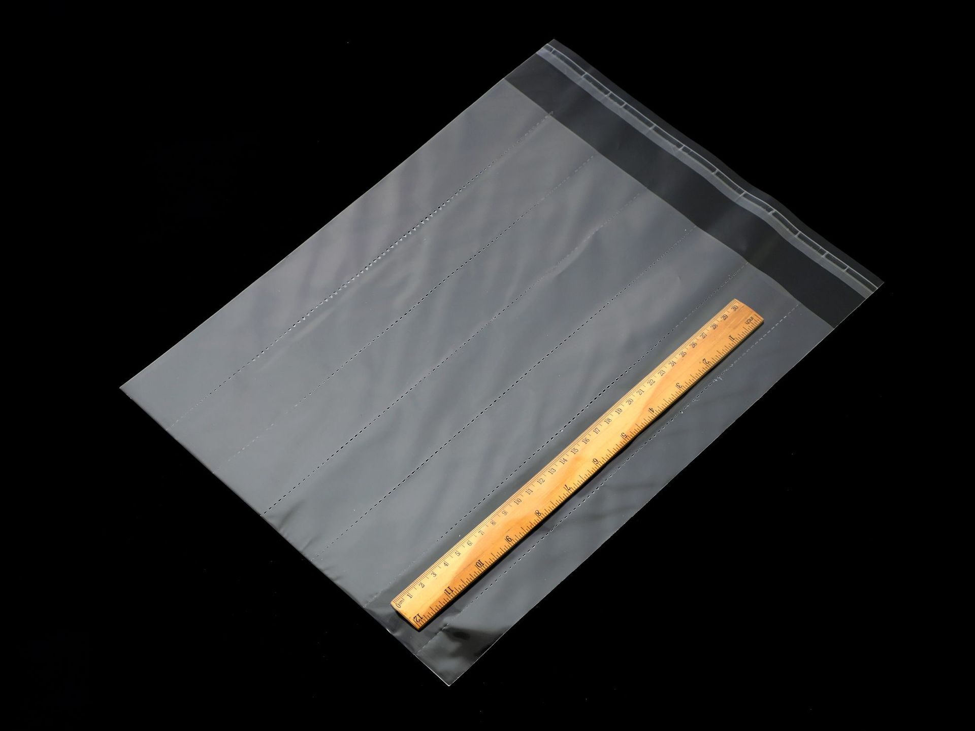 Customized processing of OPP self-adhesive grid bags, plastic bags, transparent one-piece bags, multi-grid packaging bags and jewelry packaging bags Application Scenario