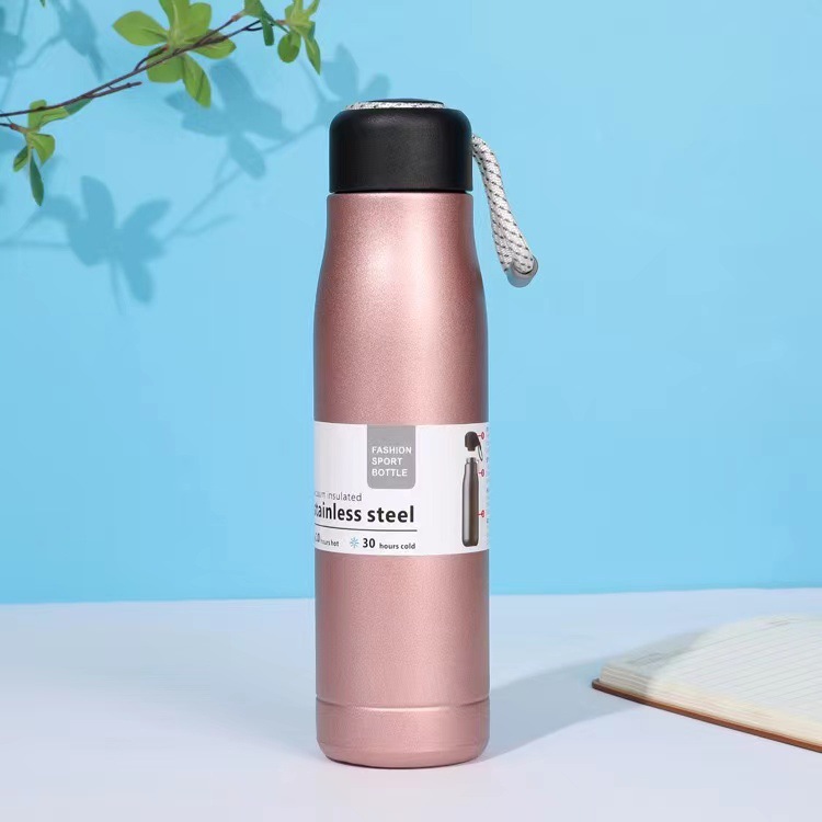 Cross-border portable 304 stainless steel knight Cup, simple style for men and women, high appearance level, rope outdoor insulated sports water bottle Application Scenario