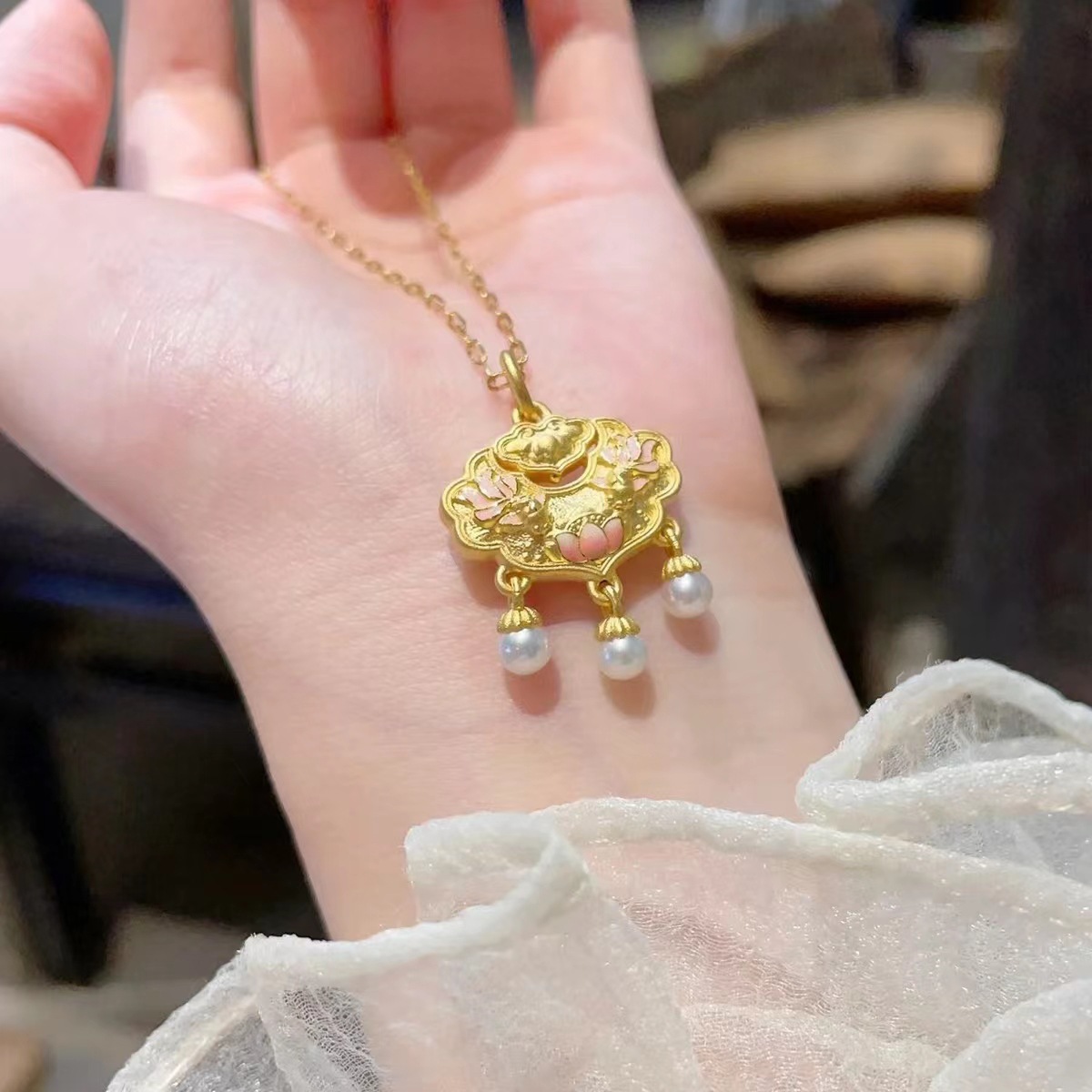 S925 Silver Koi Lock Ten-Mile Red Makeup Necklace, Silver gold-plated pendant, Chinese-style gradient resin pendant, beaded collarbone chain full figure