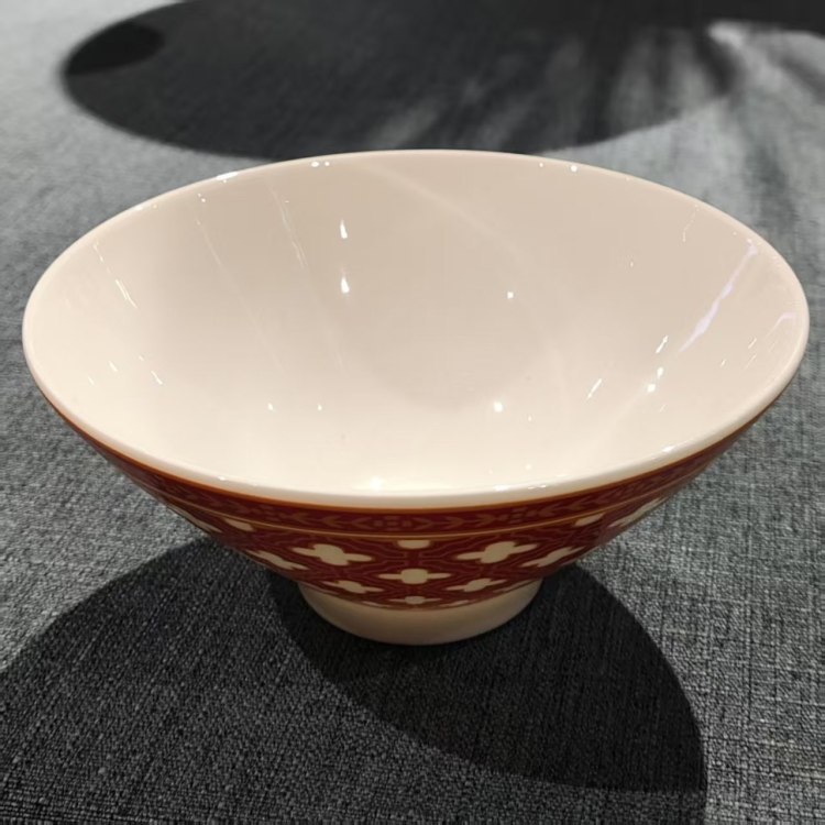 High-end court hotel tableware set, ceramic Western plates, hotel club ceramic tableware, household set Application Scenario