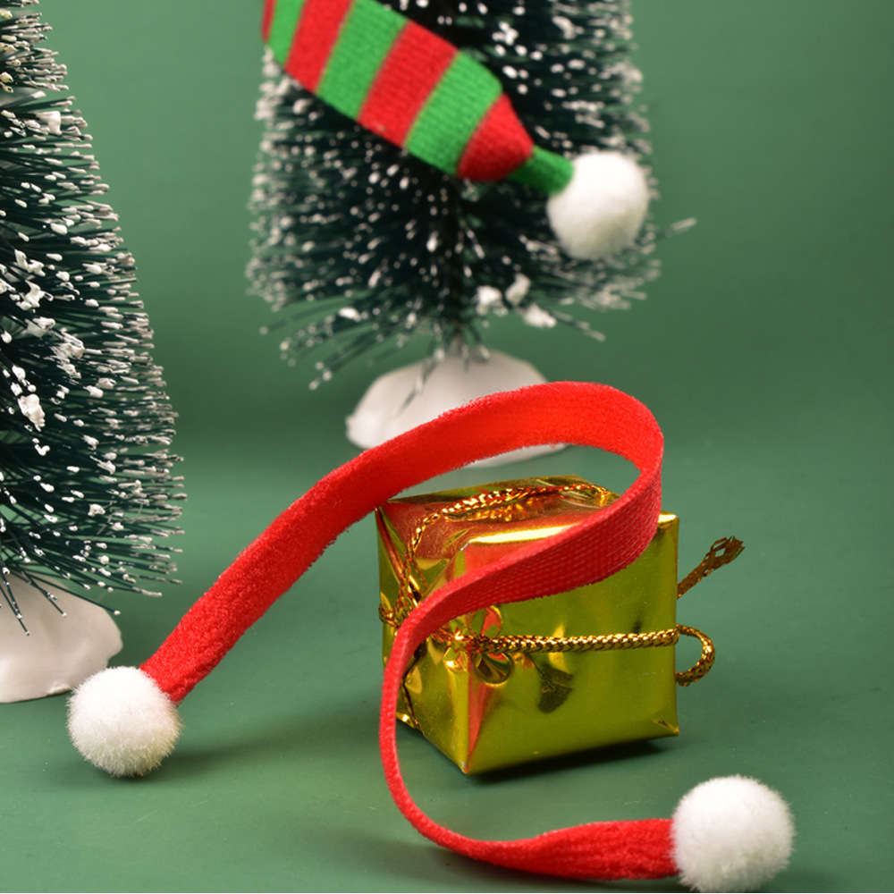 Christmas decorations: Mini scarf, woven fabric small scarf, red and white, red and green striped small scarf decoration Application Scenario