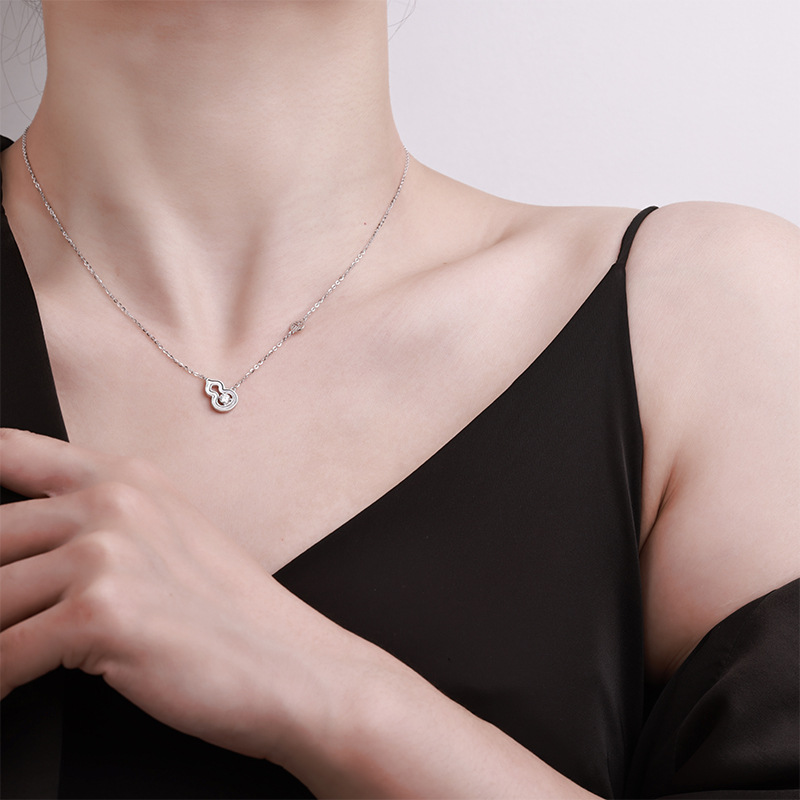 Zhuoheng Select S925 Sterling Silver Moissanite Gourd Necklace, Elegant And Fashionable, With A Sense Of High-End Chinese Style, New Chinese-Style Fu Lu Sweater Chain