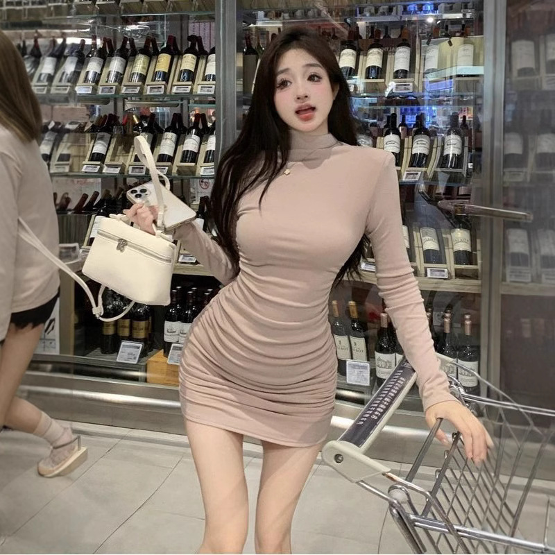 吊带裙性感/女装/裙子面料质感/白色连衣裙/连衣裙产品图