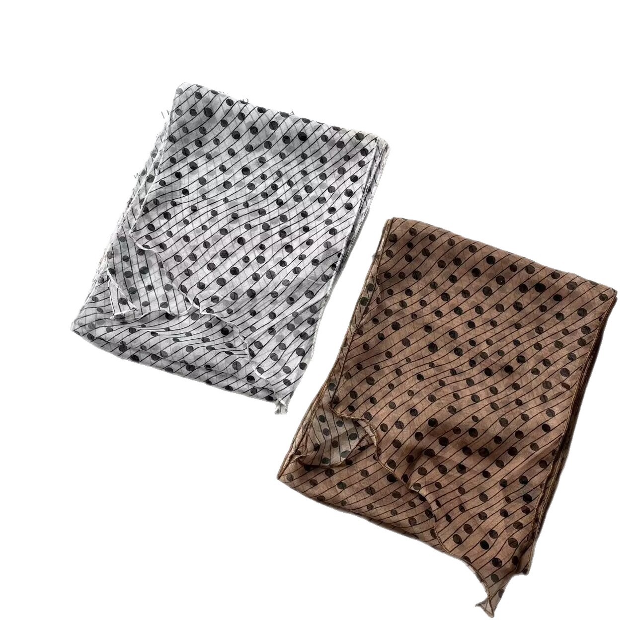 Retro Hong Kong-style leopard print silk scarf, a versatile scarf for women in spring and autumn, a stylish commuting scarf, a gift for mom, and a binding bag decoration Item Picture