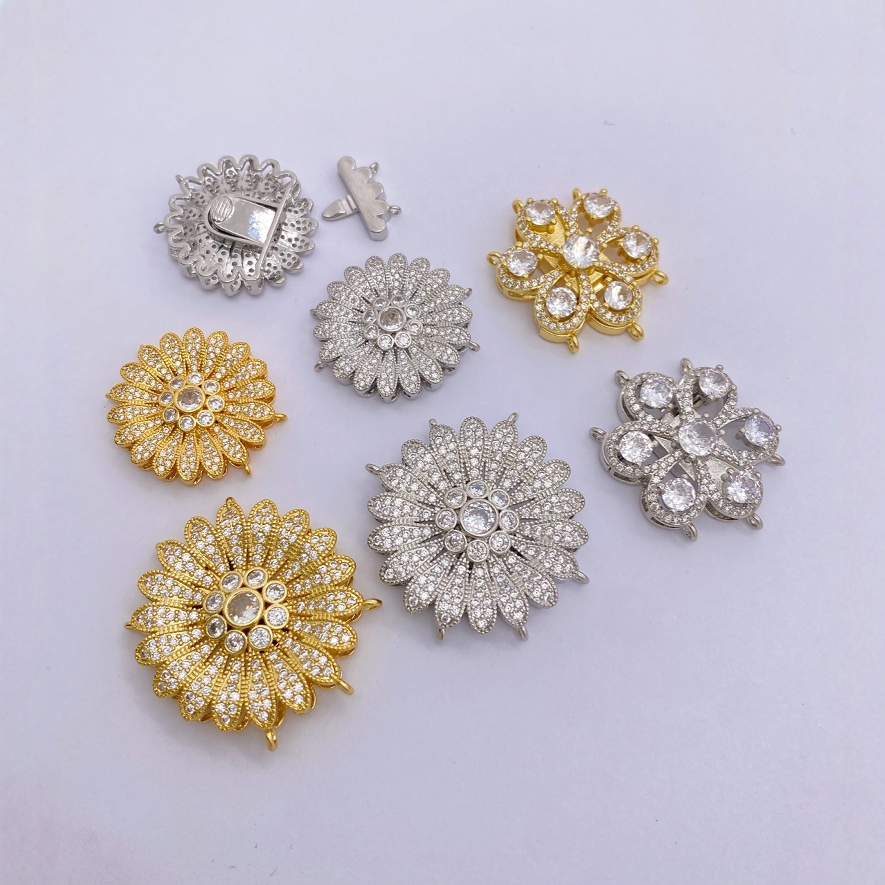 New Korean-style Daisy zircon fashionable, individual and cute pearl buckle multi-row buckle bracelet necklace clasp full figure
