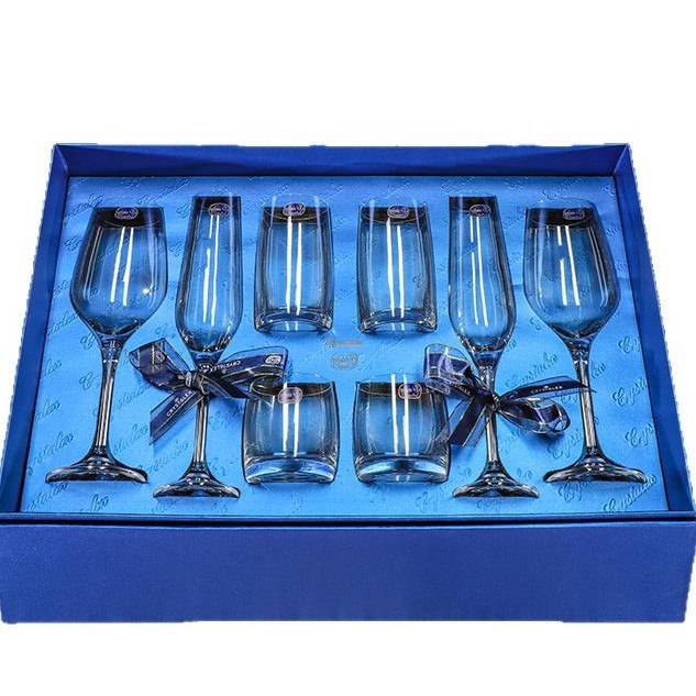 وتستورد الجمهورية التشيكية مجموعة من أكواب الكريستال ذات المظهر الرفيع، كؤوس الكريستال Item Picture