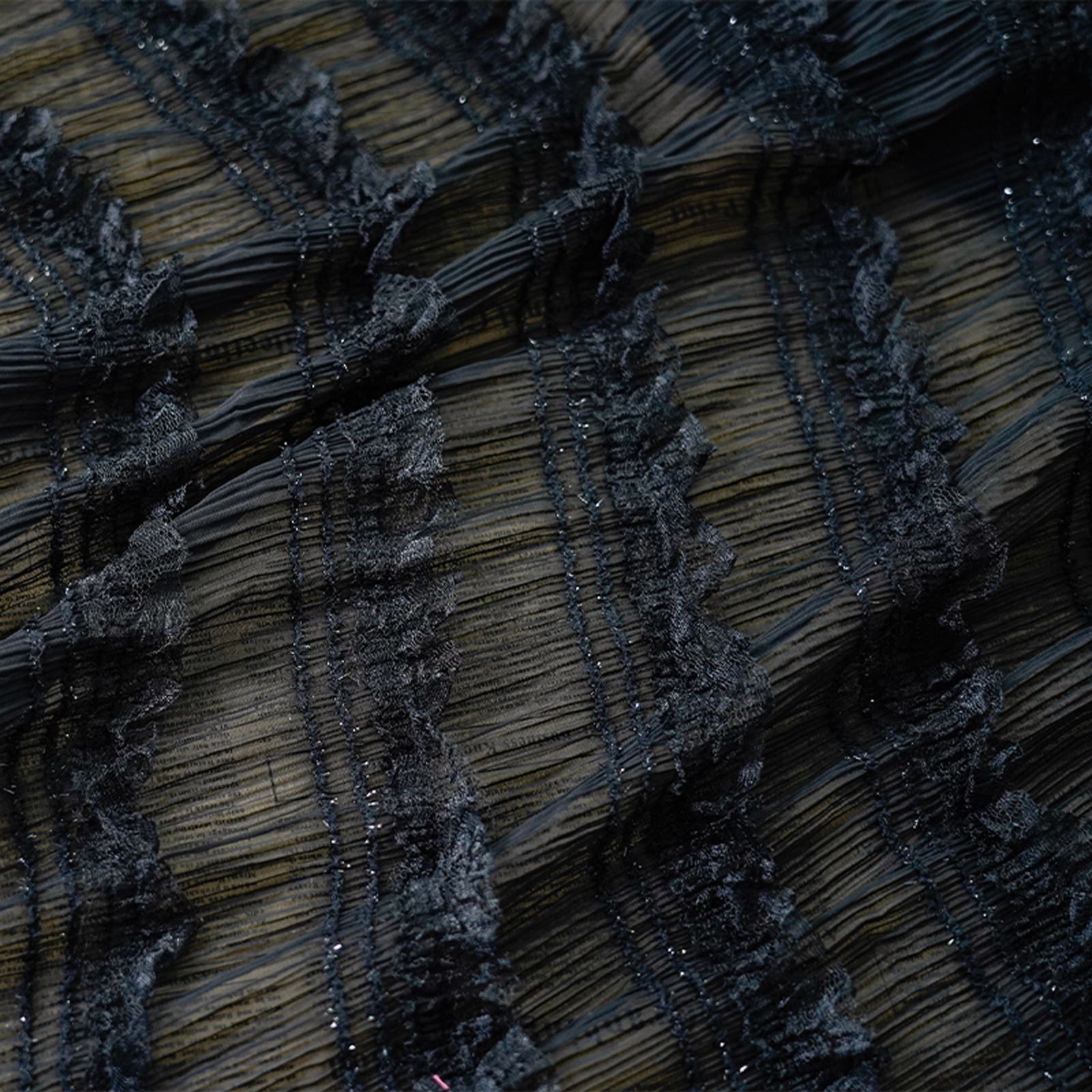 春夏雪纺钩绣连衣裙女装微透优雅布料简约风条纹弹力礼服装饰面料细节图