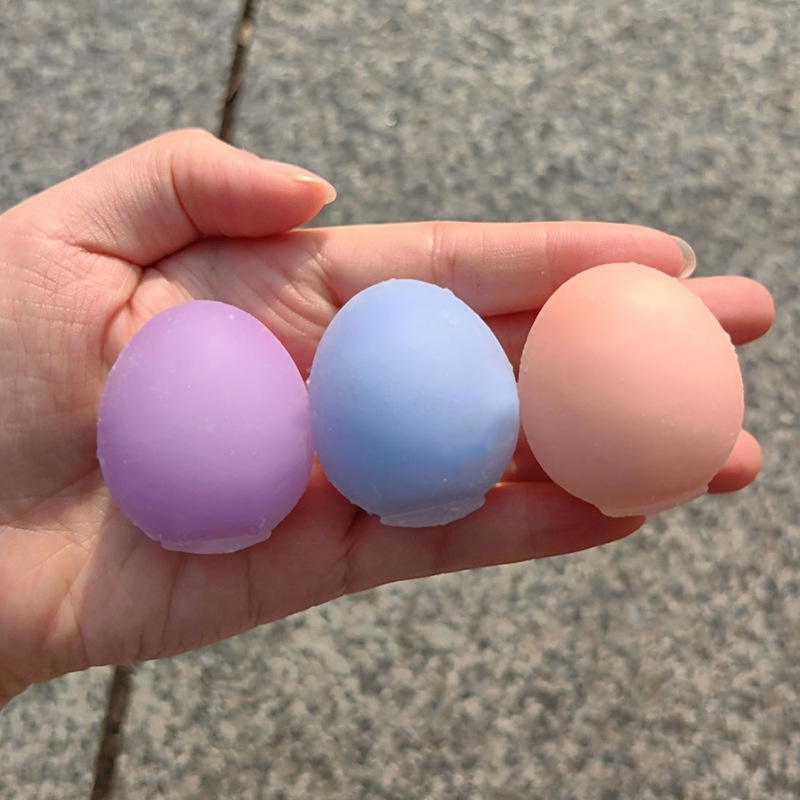Creative photosensitive color-changing mini egg kneading fun Stress-relieving simulation light-changing stress-relieving pigeon egg release children's toy Application Scenario