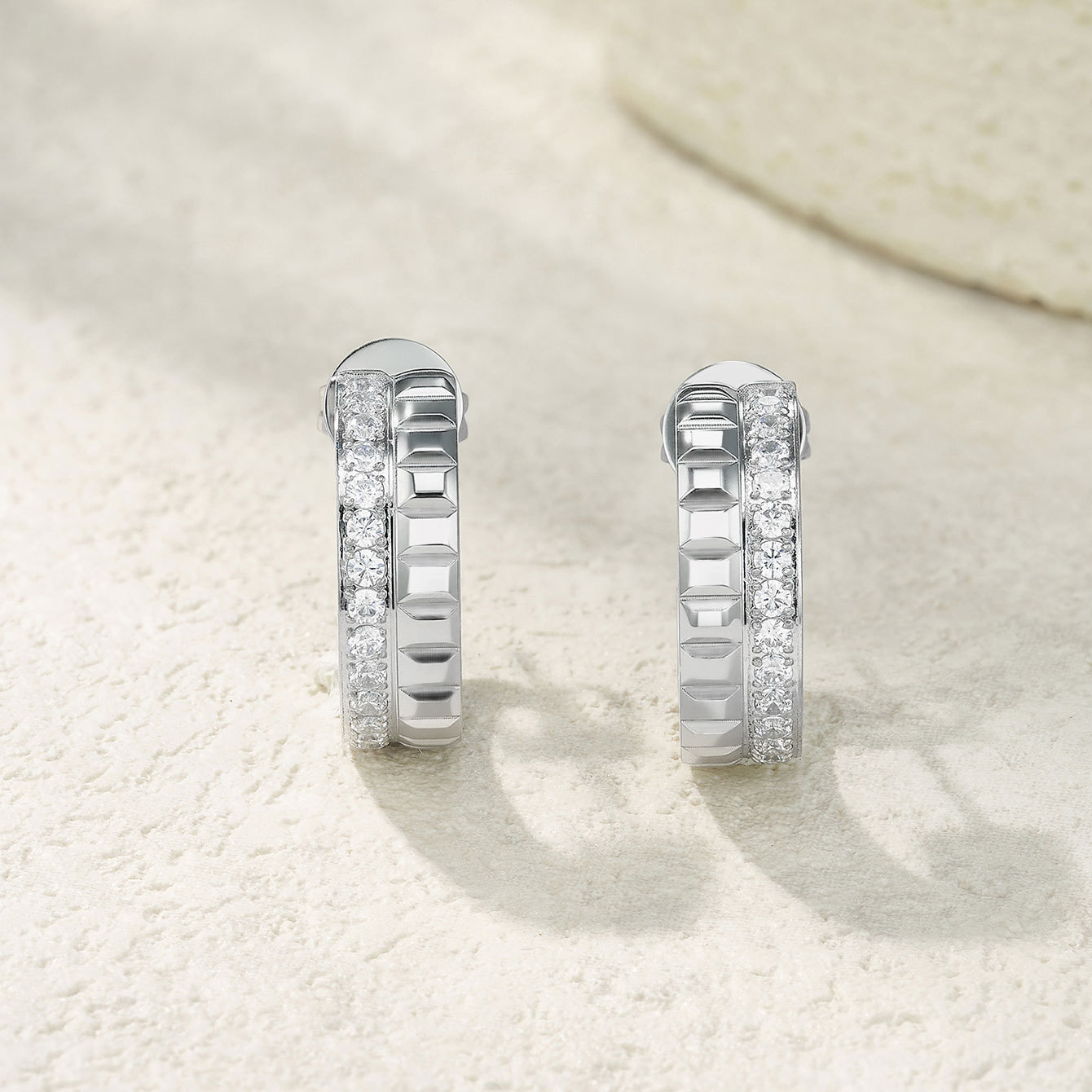 饰品/耳环/耳饰/米珠耳环/编织水晶耳钉细节图