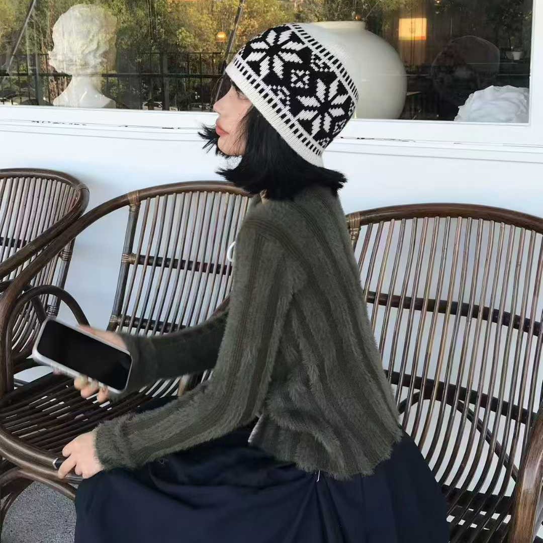 Dongdaemun, South Korea, hand-knitted fisherman hats, small basin hats that show off your face in autumn and winter, solid-color versatile and warm woolen hats