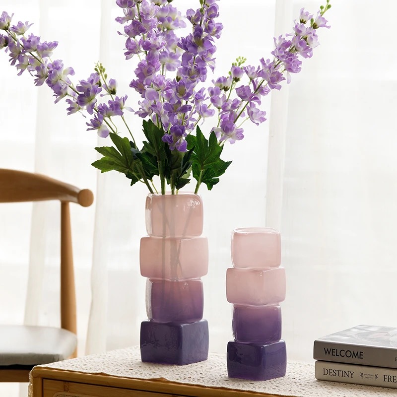 Artistic vase, glass, high-end French vintage, creative geometric table decoration, living room flower arrangement, creative display piece