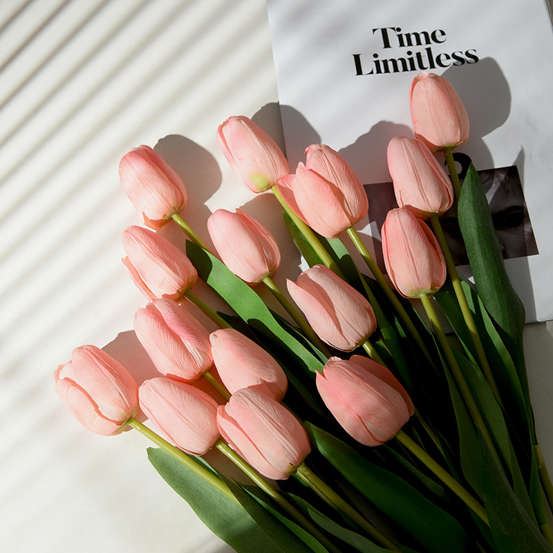 北欧创意花手感保湿郁金香摄影摆件家居装饰假花厂家直销