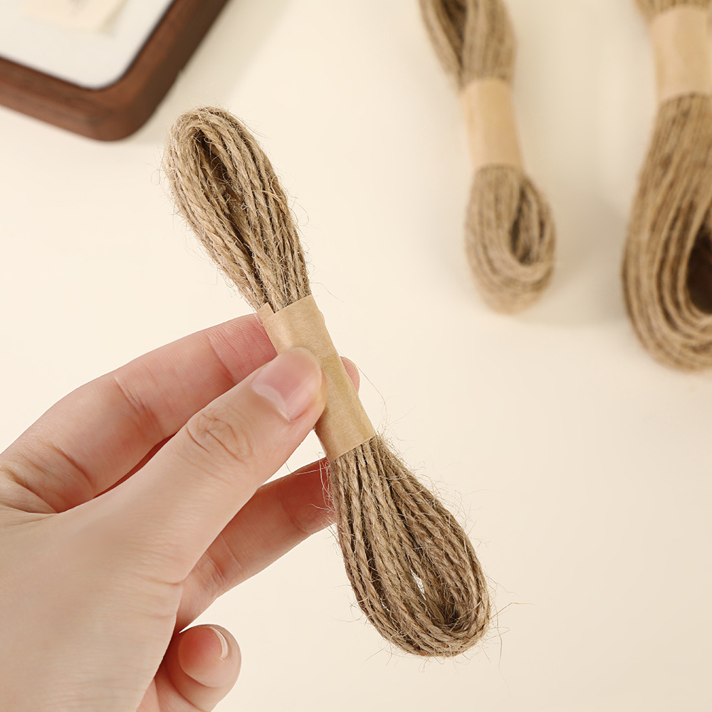 18股线/蚕丝线/绣花线/缎染毛线/缝纫机边线产品图