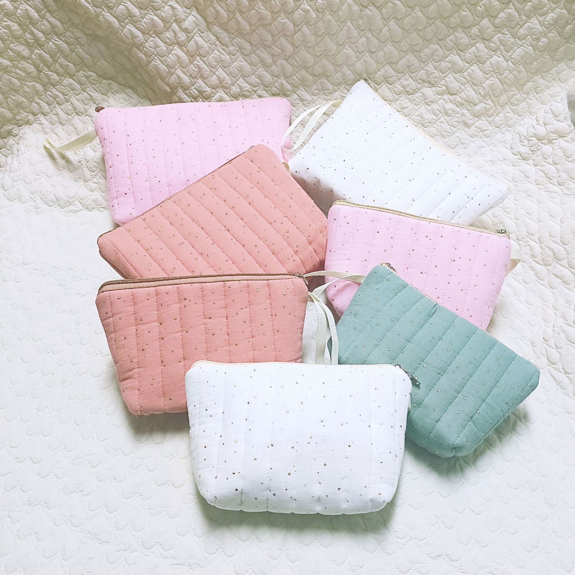 跨境新款两件套字母化妆包时尚清新收纳袋绗缝条纹洗漱包旅行包包产品图