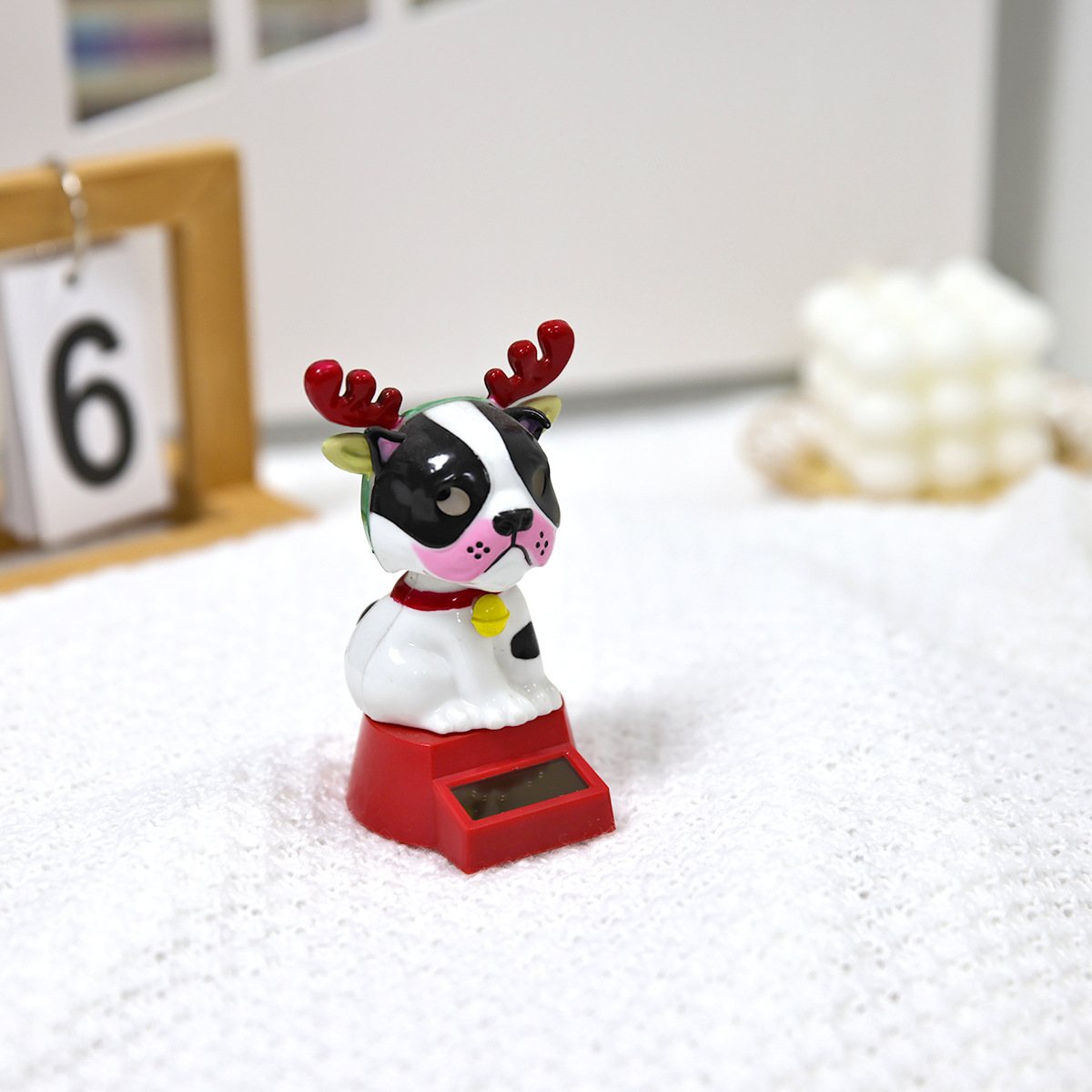 Solar-powered figurines for Christmas, Christmas dogs, antlers, solar-powered oscillators, shaking figurines, car car ornaments Specification image