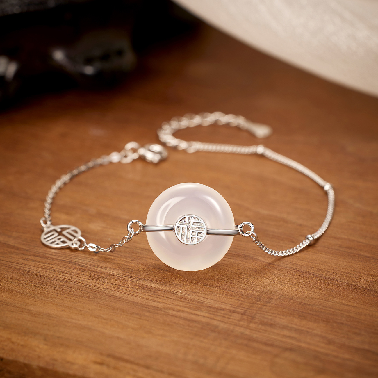 Wholesale of chalcedony bracelets, women's national trend copper coins, "Fu" characters, court style wristbands, light luxury peace pendants and other jewelry details Picture