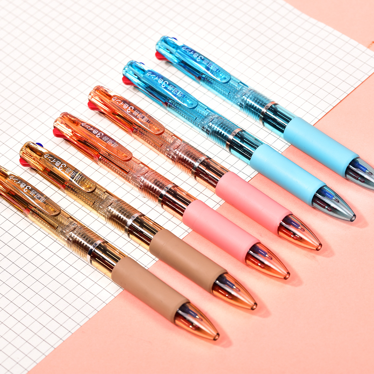 Weiya Hui Multi-color Gel Pen WYH075 Three-in-one Gel Pen Display Box ST Multi-color Water Pen wholesale Application Scenario