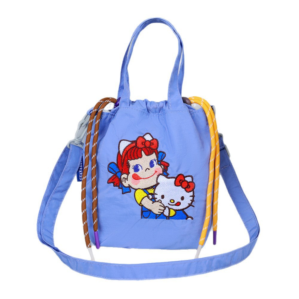 A new Korean summer stylish hand-held crossbody phone bag, waterproof casual fabric bag, lightweight, simple and versatile single-shoulder bag Item Picture