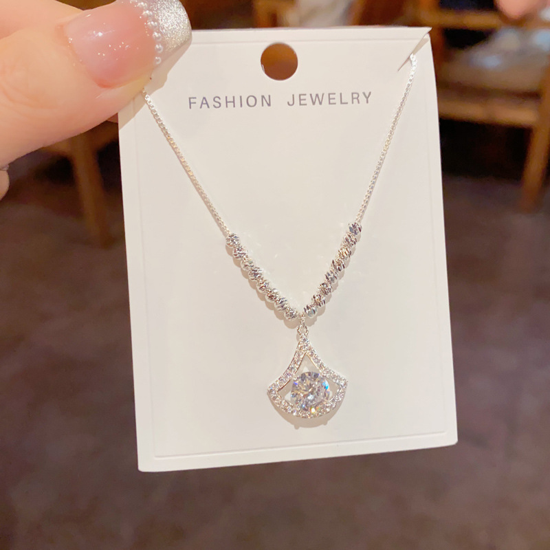 Summer's new, niche and fashionable design, thick silver full diamond dress pendant necklace, unique, light luxury and versatile necklace details Picture