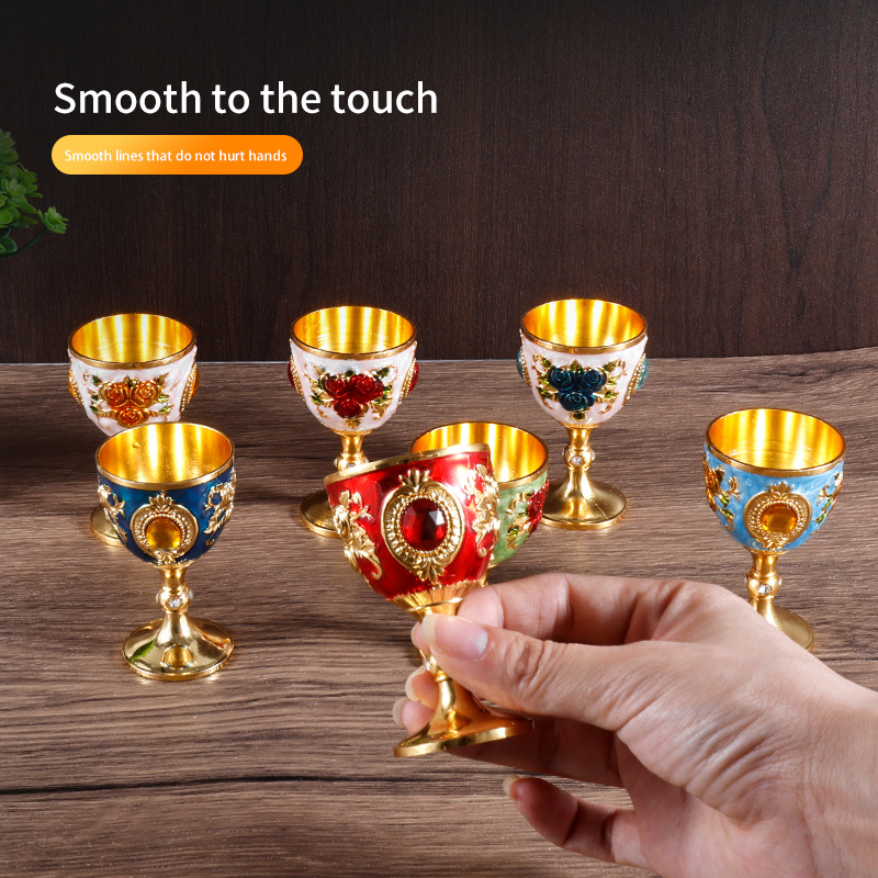 Factory wholesale rose cups, court-style European light luxury metal exquisite red wine glasses, three-dimensional zinc alloy strong wine glasses Application Scenario